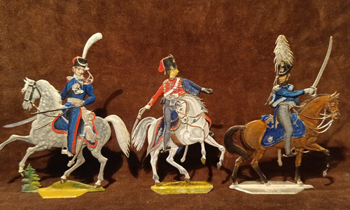 Statuine latta vetrina - in,